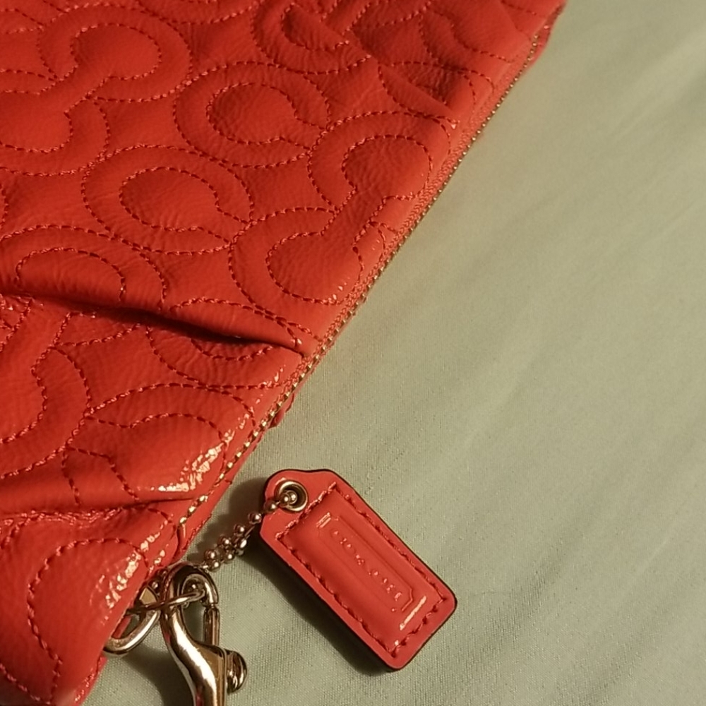 💜♀️ NEW COACH Wristlet Purse